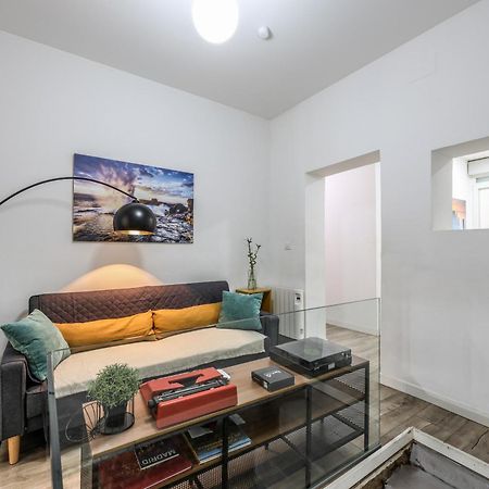 Unique Flat La Latina * Billiard & Darts Apartment Madrid Bagian luar foto