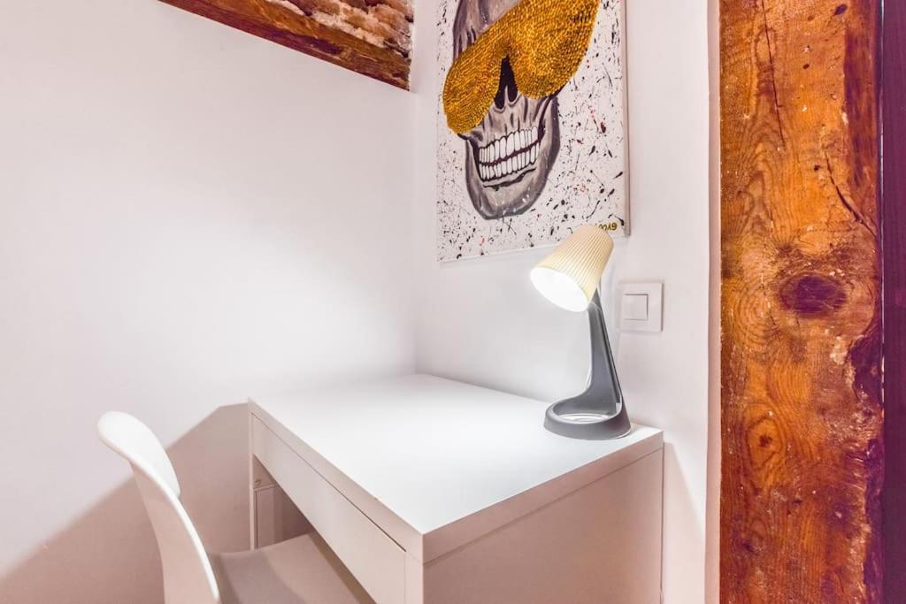 Unique Flat La Latina * Billiard & Darts Apartment Madrid Bagian luar foto